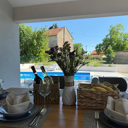 Kuca Za Odmor Veronika Daire Klobuk