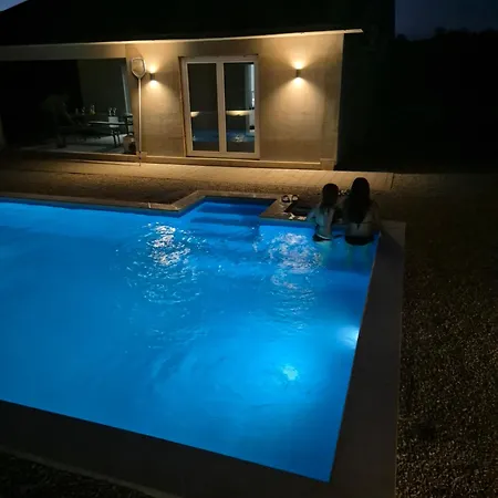 Kuca Za Odmor Veronika Daire Klobuk