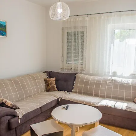 Appartement Kuca Za Odmor Veronika Klobuk